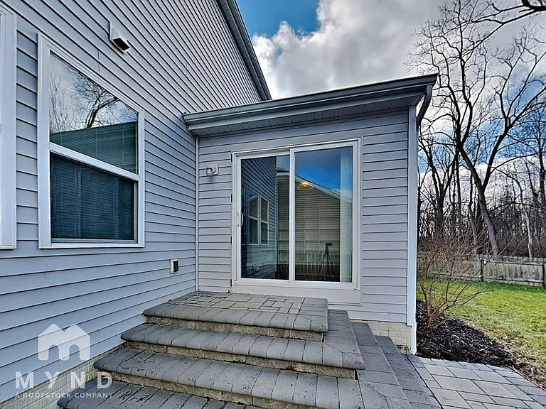 335 Cloverhill Dr — Photo 22