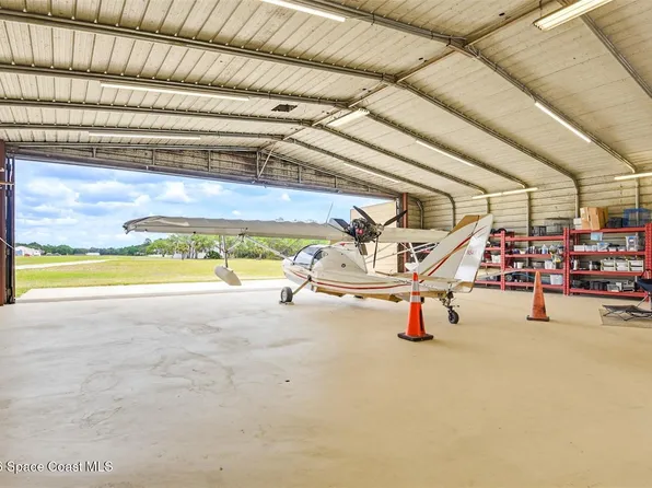 1851 Maytown Rd, Oak Hill, FL 32759