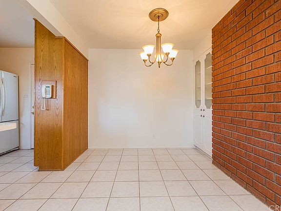4th image of 494 Dorena Dr