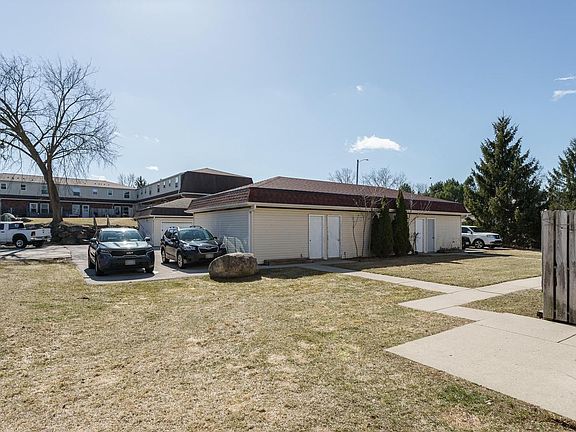 2nd image of 2017 Green Tree ROAD