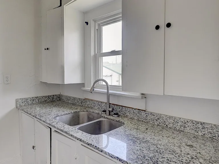 2212 Bird Ave — Photo 10