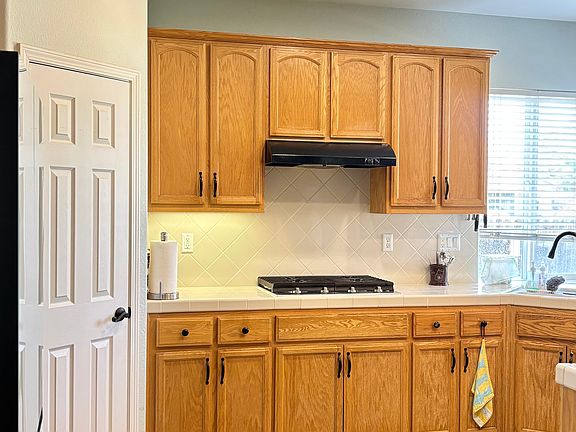 3rd image of 1664 Sugarpine Ct