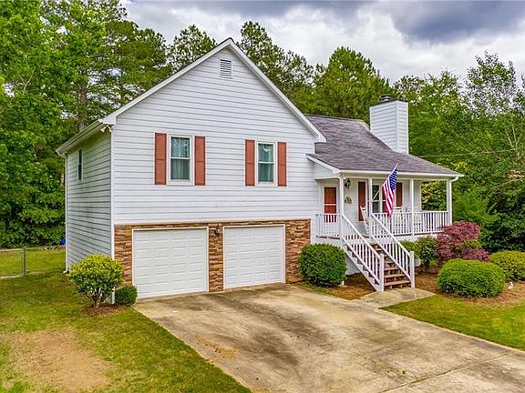 2nd image of 104 Collins Dr