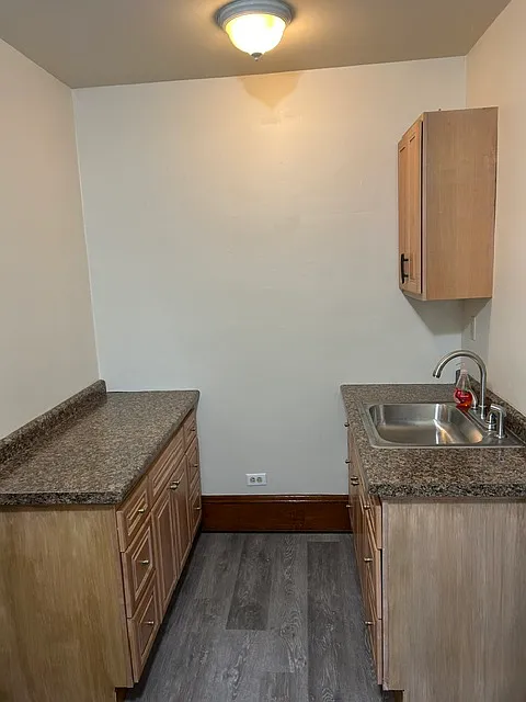 1 bed, $1,000 — Photo 3