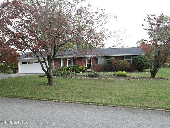 3rd image of 2308 Yorkcrest Dr
