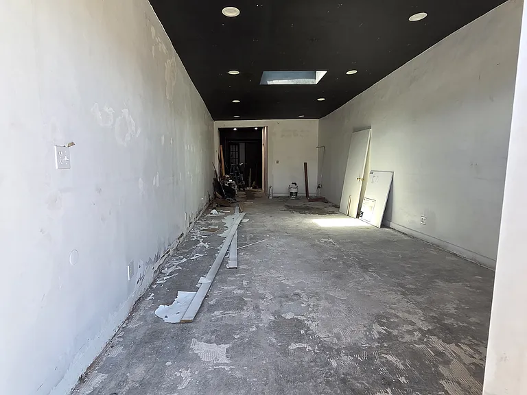 1543 S La Cienega Blvd — Photo 2