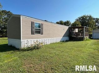 610 N Elm St, Carterville, IL 62884