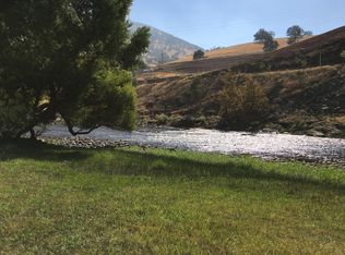 25757 E Trimmer Springs Rd, Sanger, CA 93657