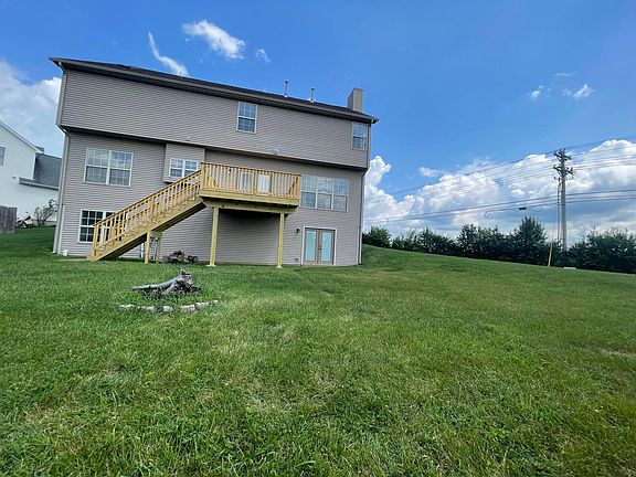 3rd image of 100 Vetch Dr