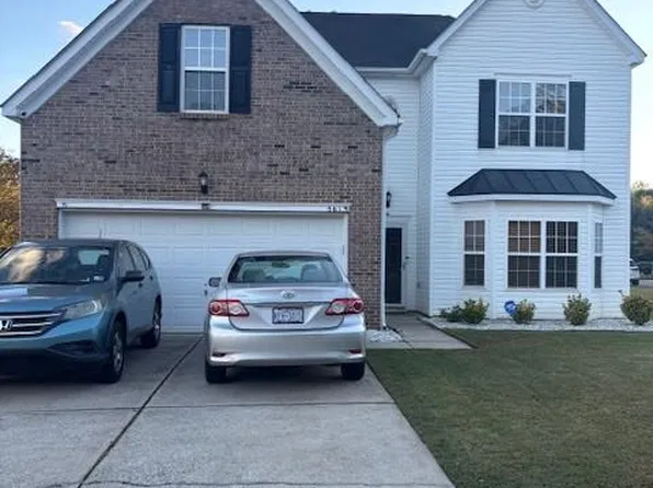 5613 Falkland Ln, Matthews, NC 28104