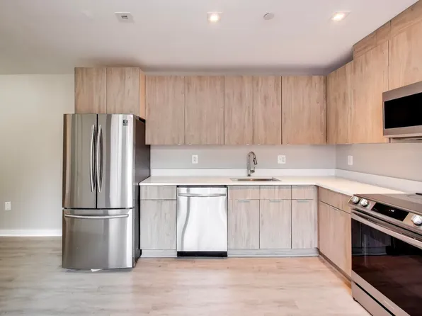 The Gaelle, 622-624 Girard St NE #303, Washington, DC 20017