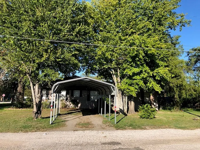 100 W Madison St — Photo 14