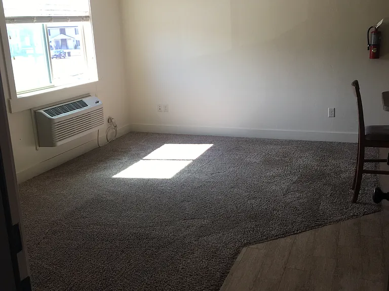 896 Everett Pl #1 — Photo 4