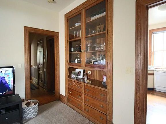 2nd image of 3423 N Janssen Ave #2