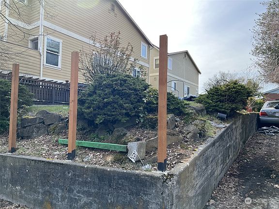 2nd image of 6100 Rainier Ave S