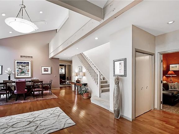 5th image of 155 Jackson Dr