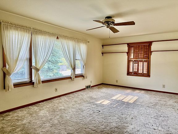 3rd image of 1021 7th St