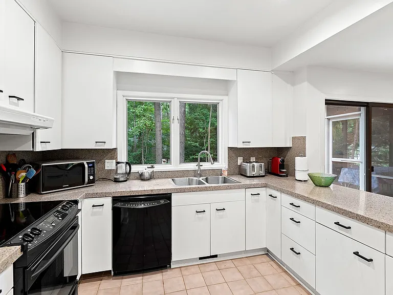 129 Ironwoods Dr — Photo 4