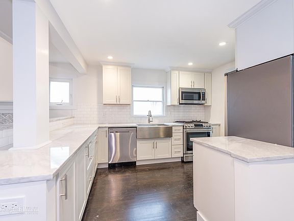 4th image of 9 Larsen Ave