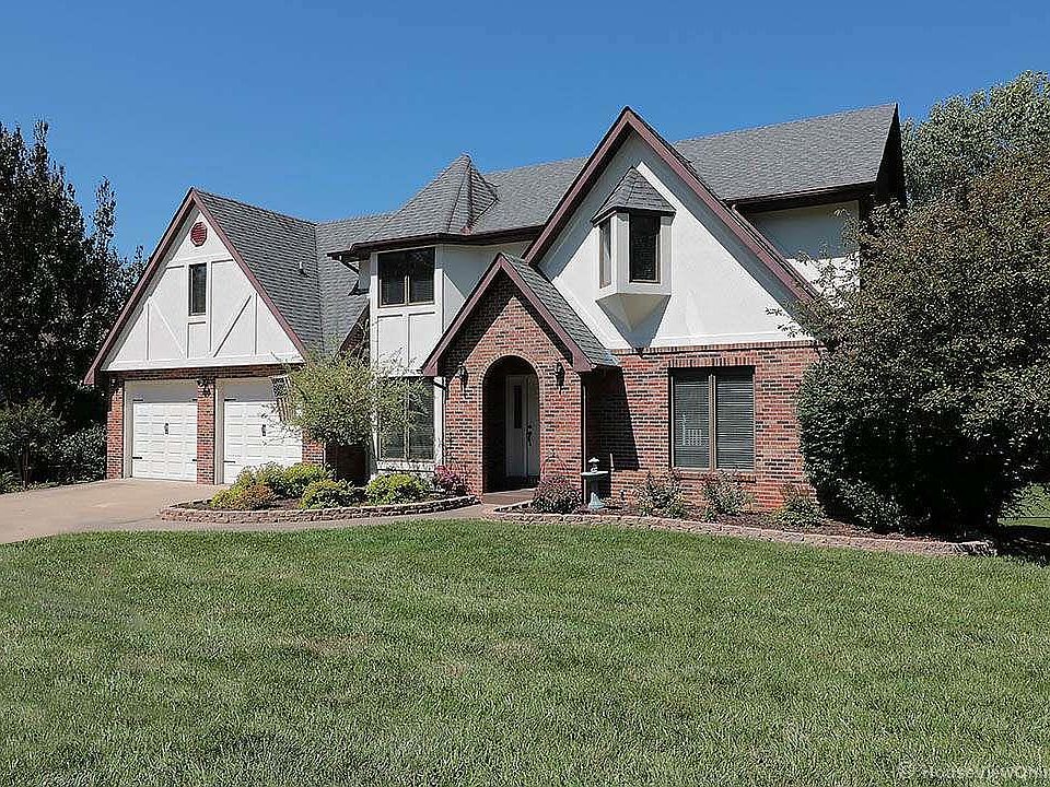 1st image of 2205 Cambridge Dr