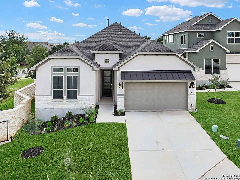 1st image of 716 Pond Bluff