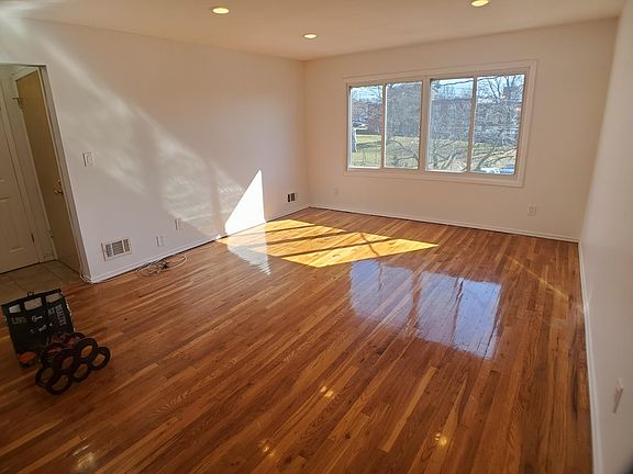 3rd image of 143-31 21st Ave