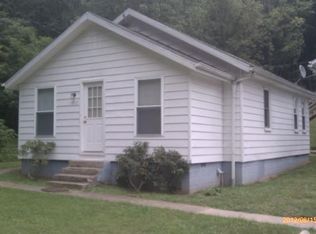 1617 Sugar Creek Dr, Charleston, WV 25387