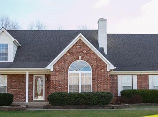 8223 Grandel Pl, Louisville, KY 40258