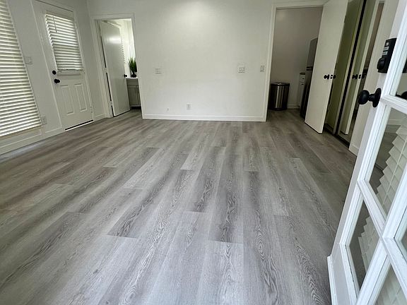 3rd image of 466 S Swall Dr