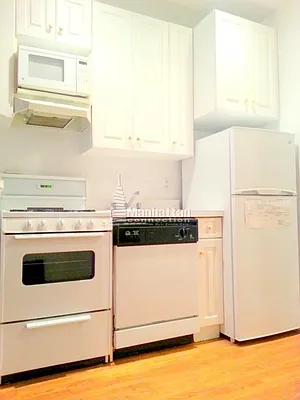 Rented by Manhattan Connection | media 19