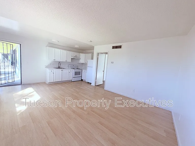 3810 E Monte Vista Dr #206 — Photo 11