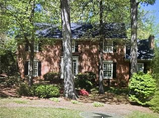 1003 Rollingwood Dr, Greensboro, NC 27410