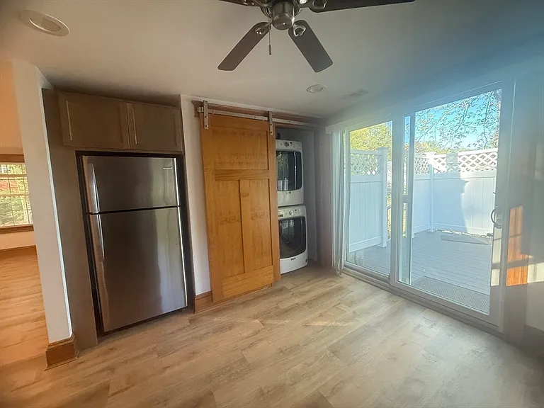 35B Beach St #B — Photo 6