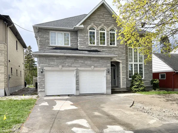 1520 Arnhem St, Ottawa, ON K2C 1V1
