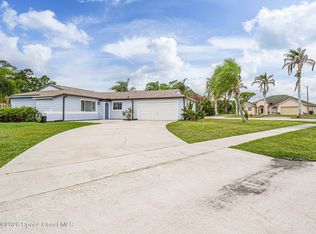 901 Beach Ln, Sebastian, FL 32958