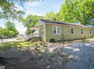 90 Martin Luther King Jr Dr, Winder, GA 30680