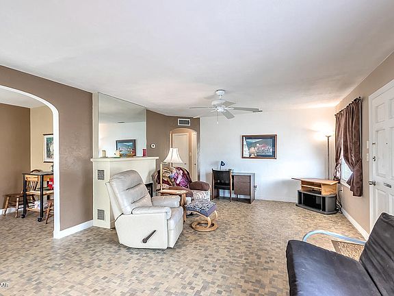 4th image of 516 Revilo Blvd