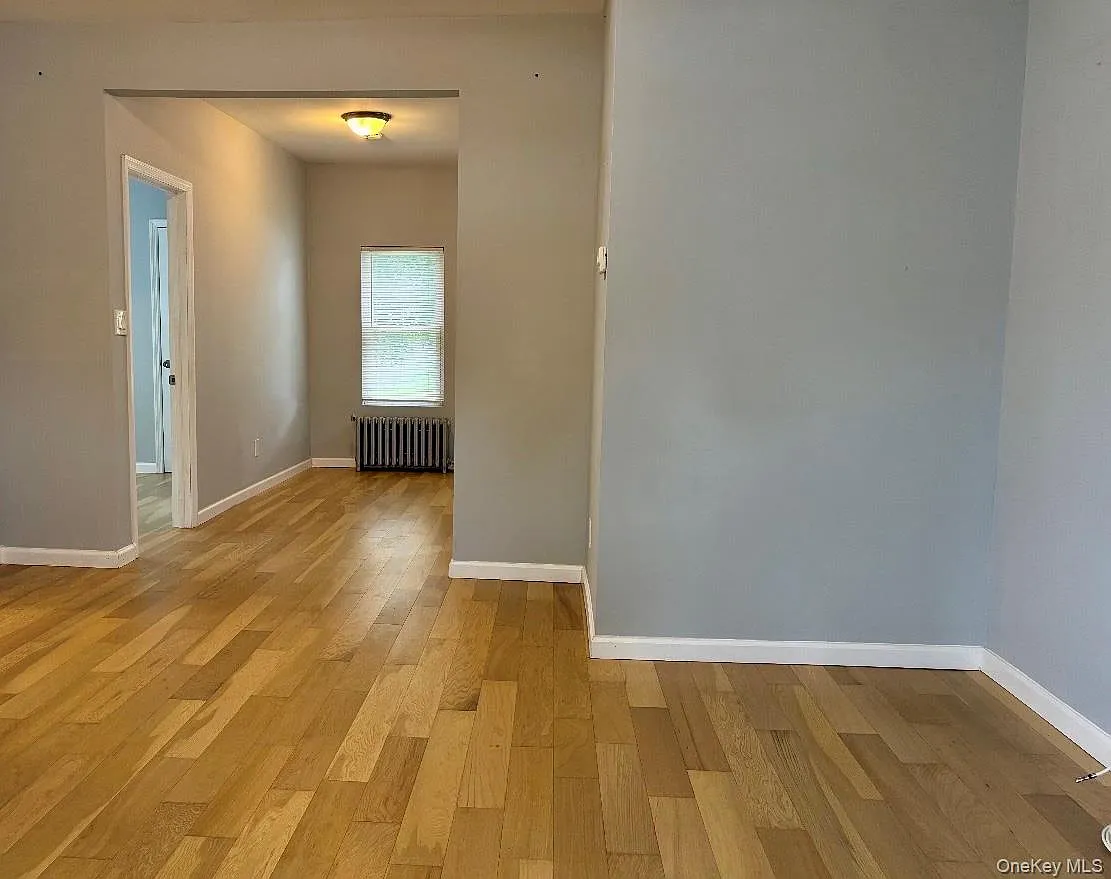 2 bed, 1.0 bath, 1242 sqft, $2,900 — Photo 3