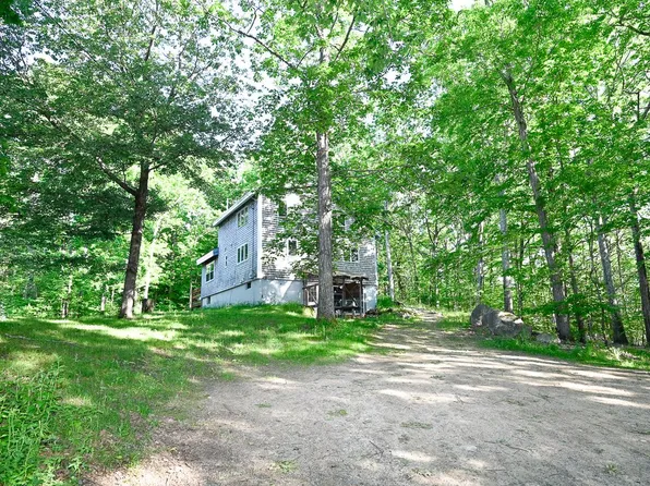 70 Ledge Farm Rd APT B, Nottingham, NH 03290