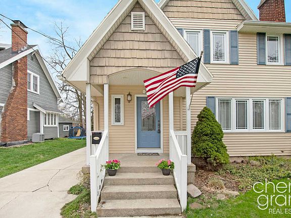 5th image of 2304 Argentina Dr SE