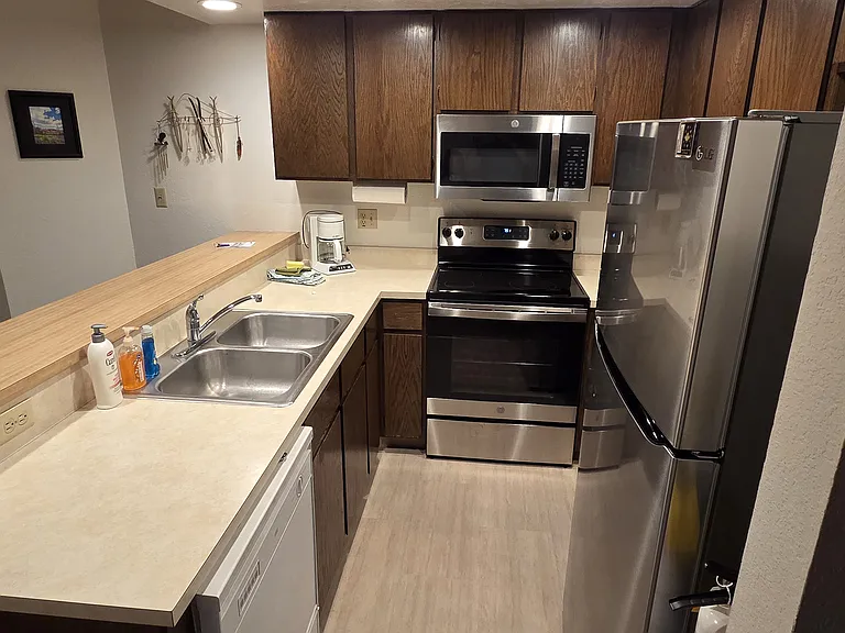 385 S Vasels Rd — Photo 6