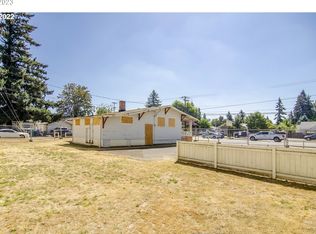 9265 NE Glisan St, Portland, OR 97220