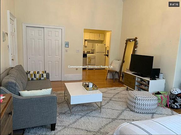 5th image of 300 Marlborough St #19