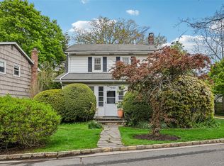 148 Willis Ct, Woodmere, NY 11598