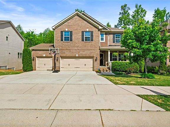 2nd image of 946 Longleaf Pine Pl