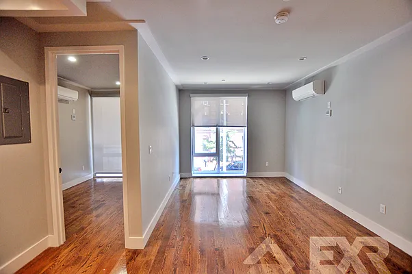 Rented by EXR | media 2