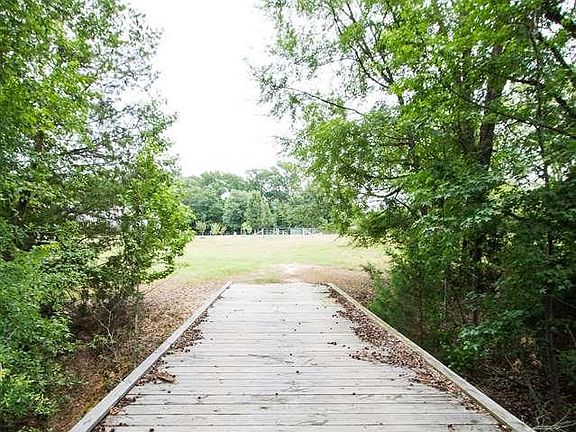 3rd image of 5001 Vz County Road 4915
