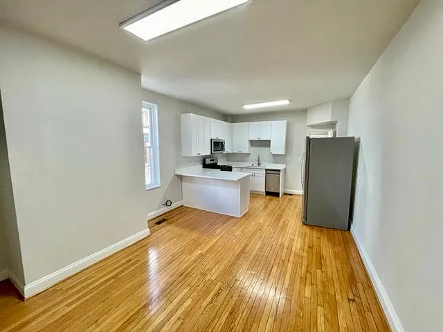 2 bed, 1288 sqft, $2,150 — Photo 3