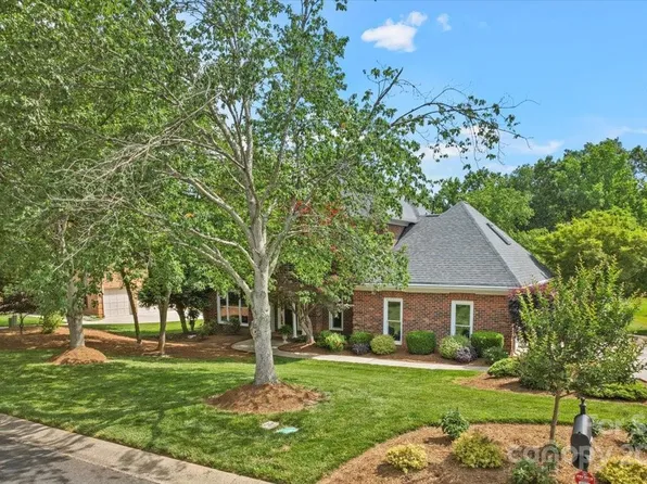 5904 Alexa Rd, Charlotte, NC 28277