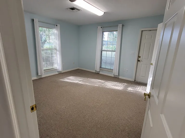 23325 NW State Rd #236 — Photo 3